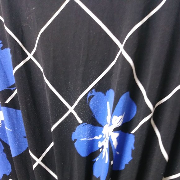 Black and Blue Flower Dress - Picture 7 of 7